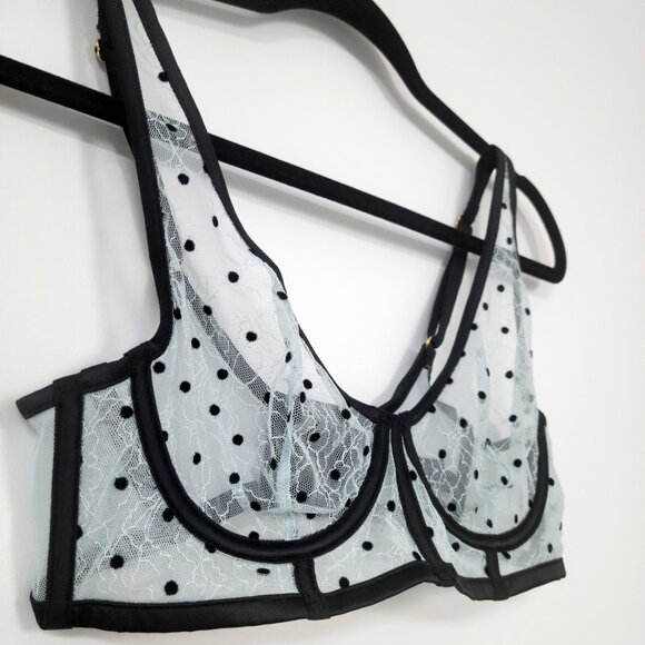 Victoria’s Secret Black Sheer Lace Polka Dot Unlined Plunge Bra Size 34C - Picture 4 of 11